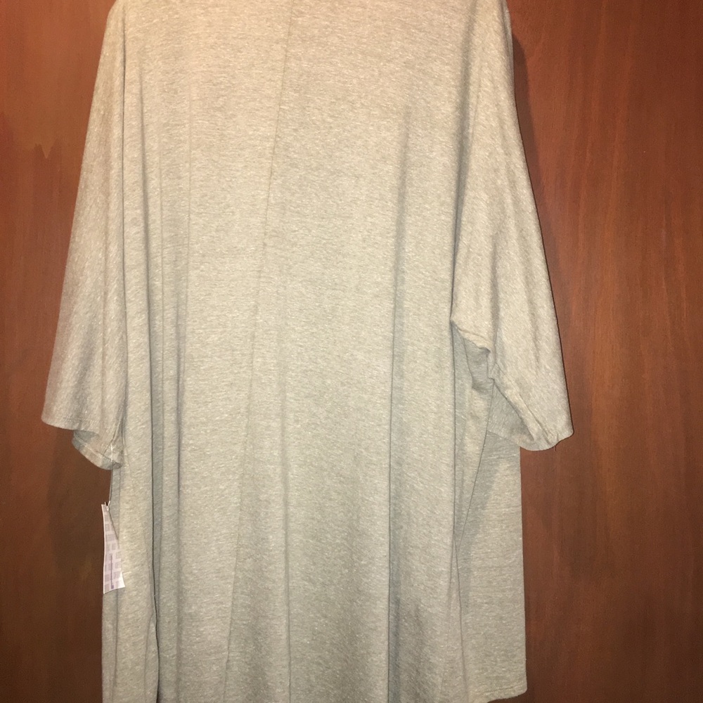 Lularoe Lindsey Size Large. Heather grayish green